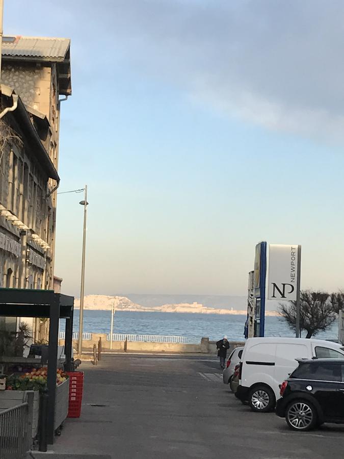Balaena hébergement Marseille Bagian luar foto